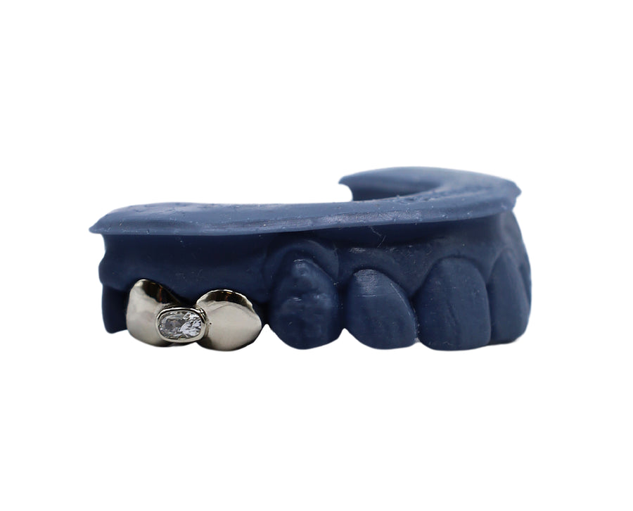 4 Tooth Premolar Grillz w Oval Diamond